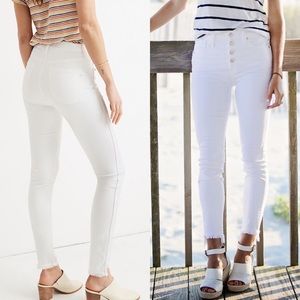 Madewell 9” mid-rise white denim 4 button front jeans! 🤍💙